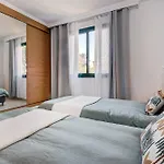 Santa Maria Elviria Golf Penthouse With Large Private Terrace And Sea Views -029