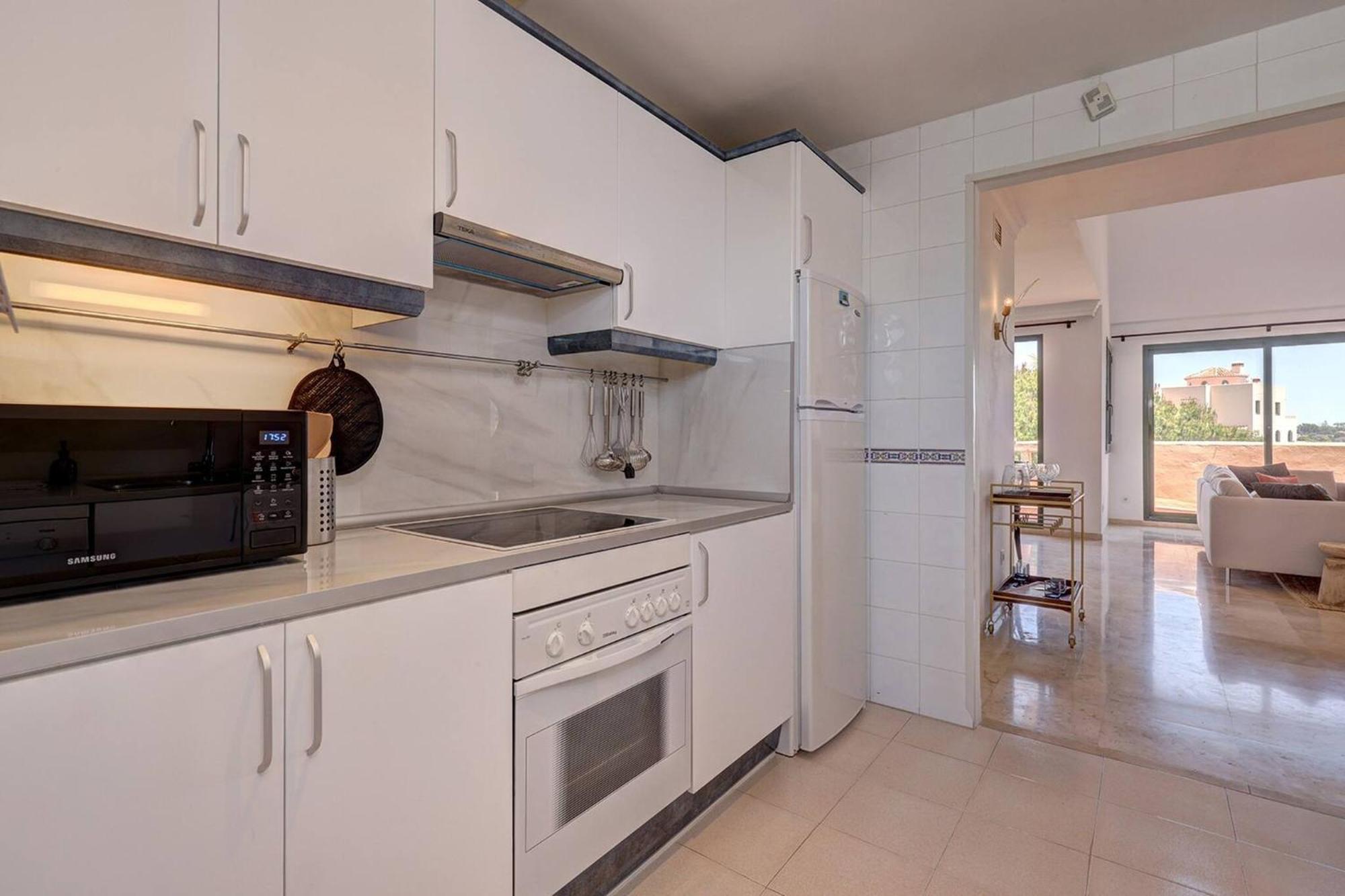 Santa Maria Elviria Golf Penthouse With Large Private Terrace And Sea Views -029 Apartamento