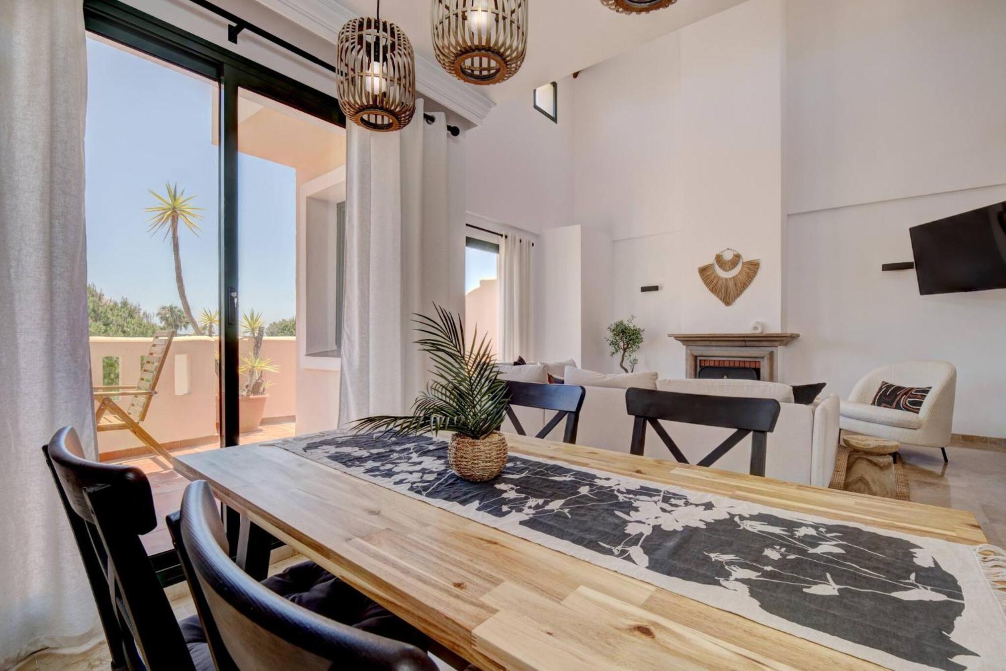Santa Maria Elviria Golf Penthouse With Large Private Terrace And Sea Views -029 Apartamento