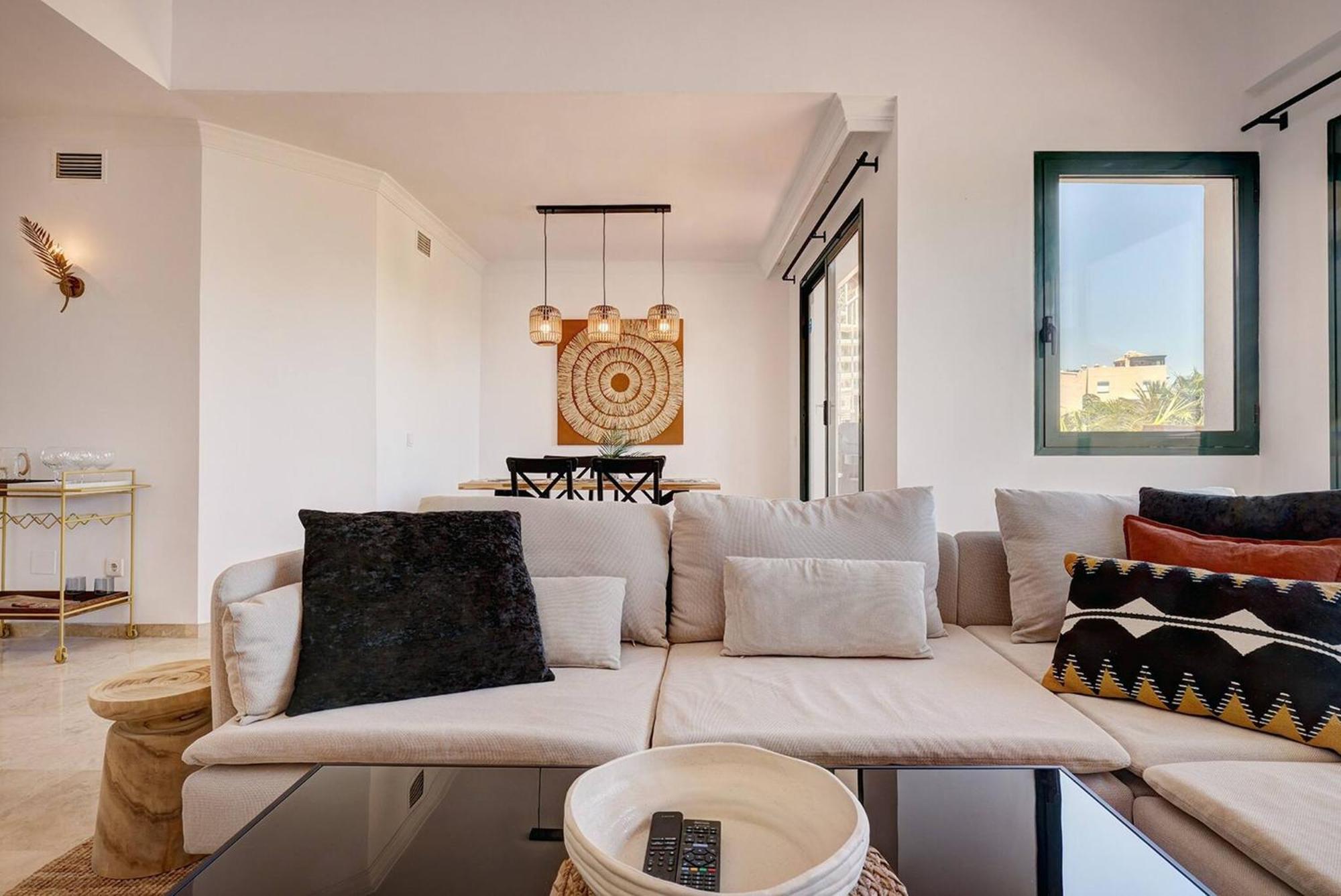 Santa Maria Elviria Golf Penthouse With Large Private Terrace And Sea Views -029 Apartamento