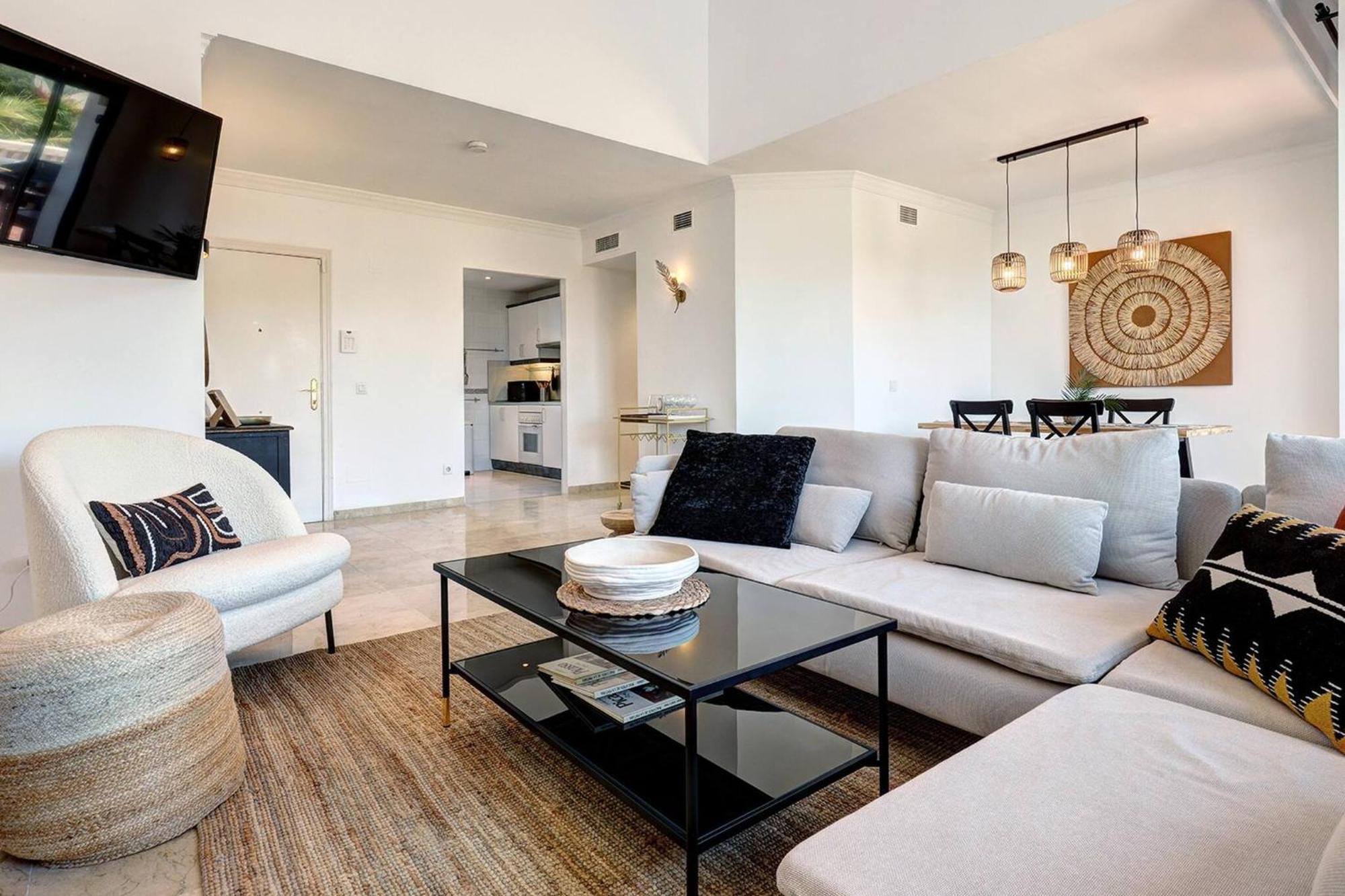Santa Maria Elviria Golf Penthouse With Large Private Terrace And Sea Views -029 * Marbella